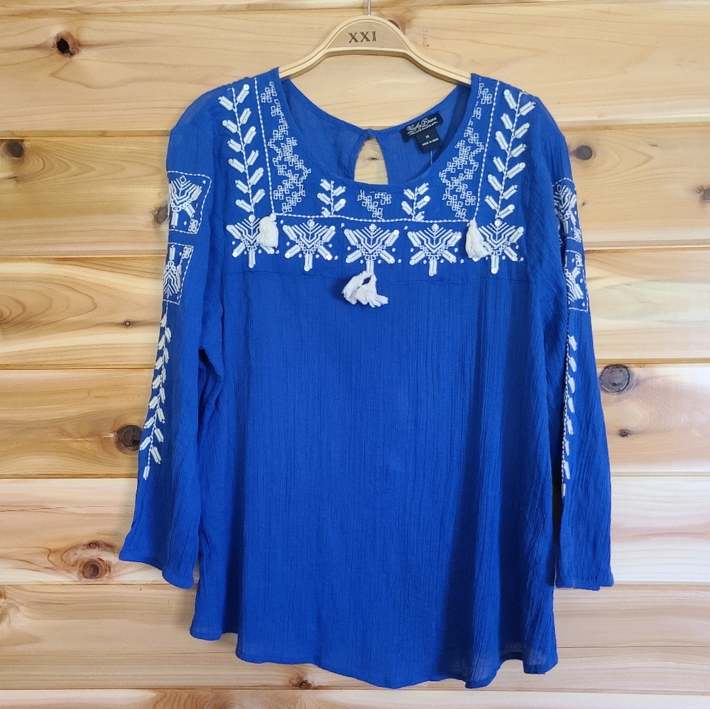 Lucky brand top